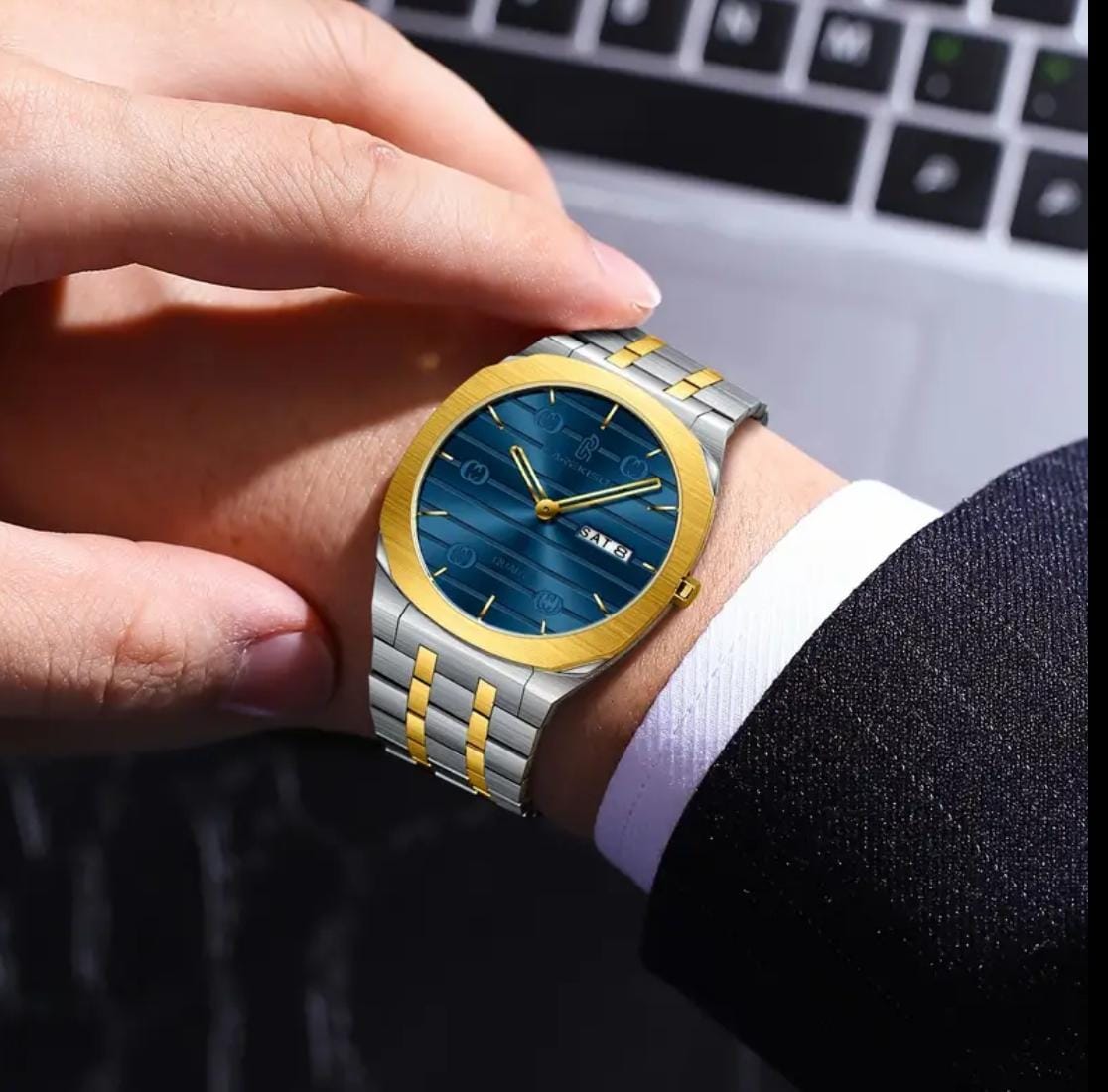 Gucci Double-Date Coin Watch