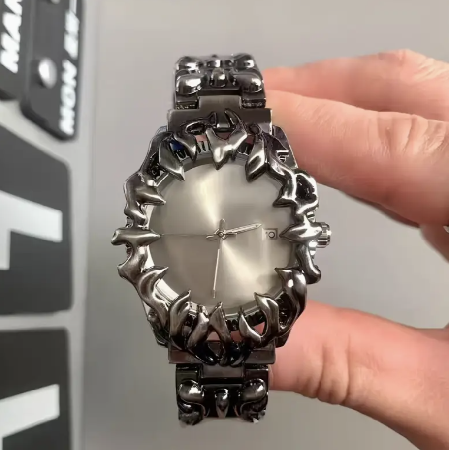 Frozen claw watch